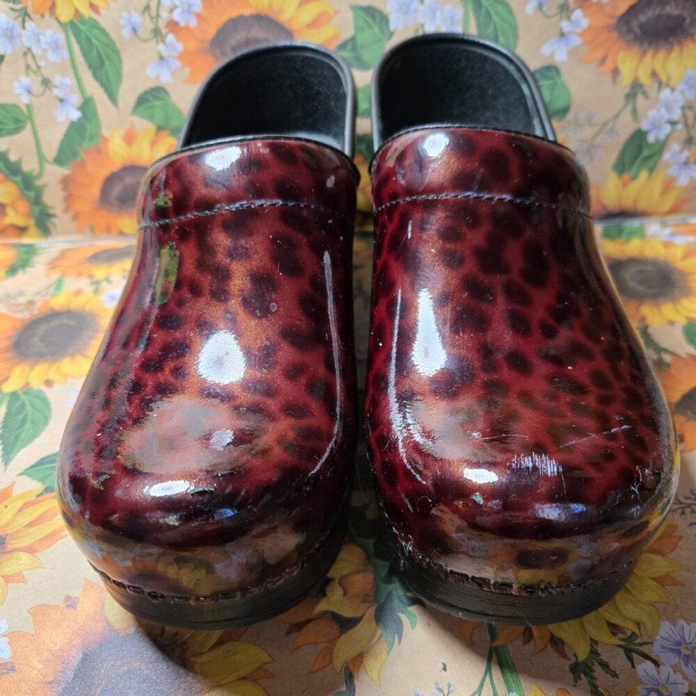 Dansko Cheetah Print Patent Professional Clog 37M